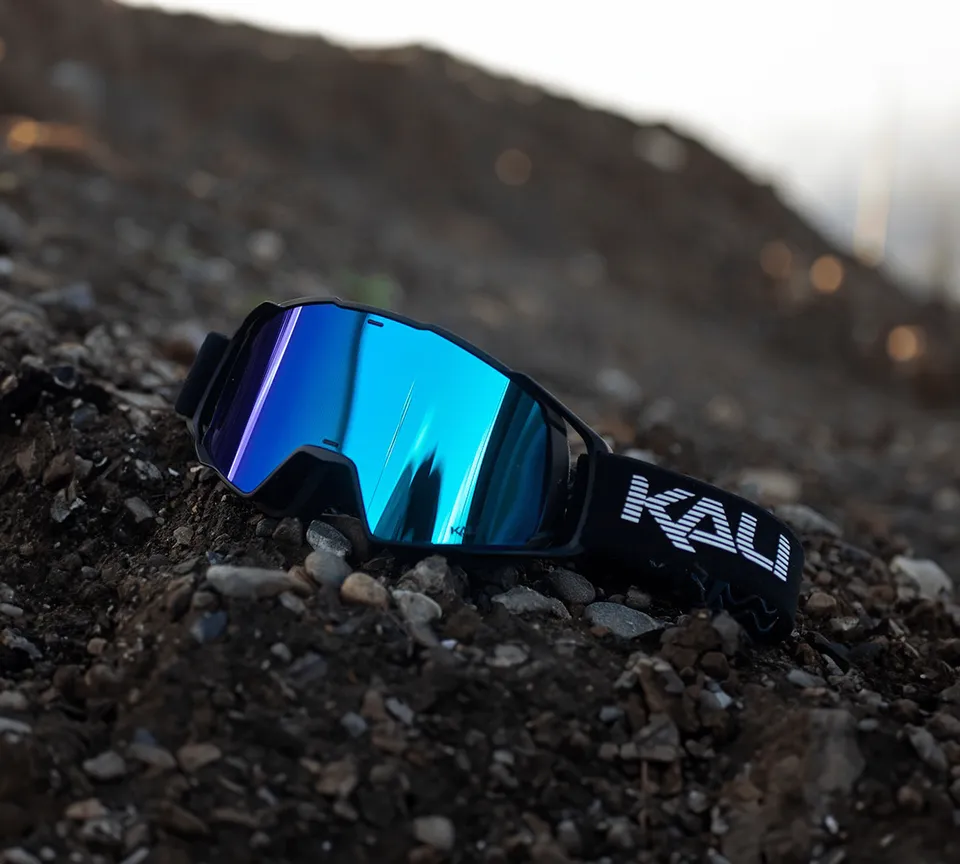 kali-trinity-masque-vtt-noir-taille-unique image 1